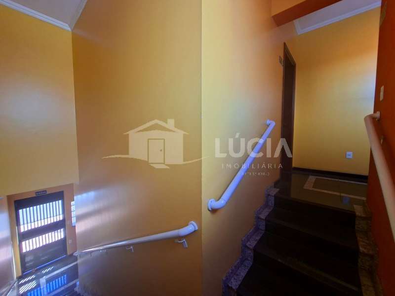 Sala Comercial à Aluguel no bairro Vila Assis em Jaú imagem 2