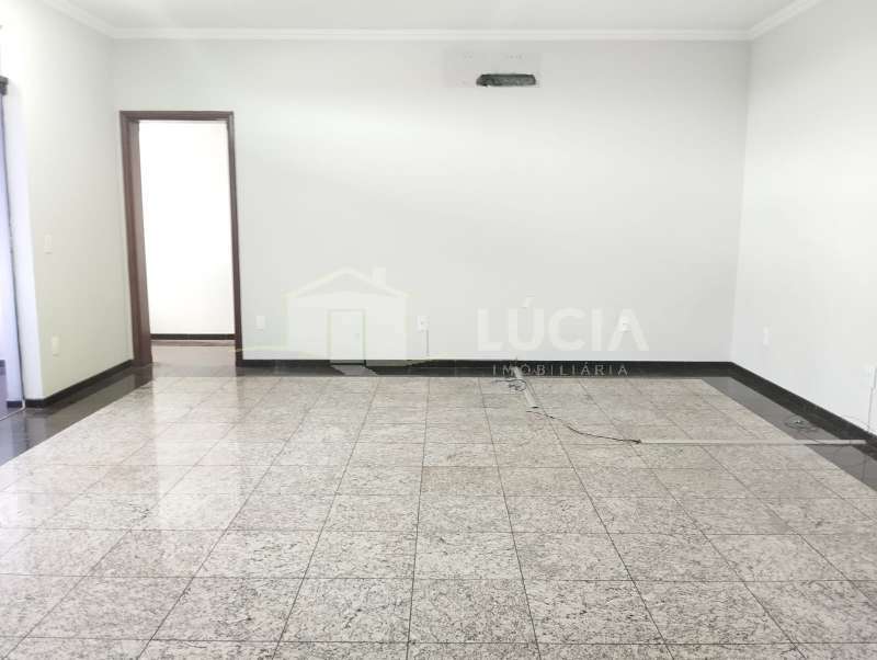 Sala Comercial à Aluguel no bairro Vila Assis em Jaú imagem 5
