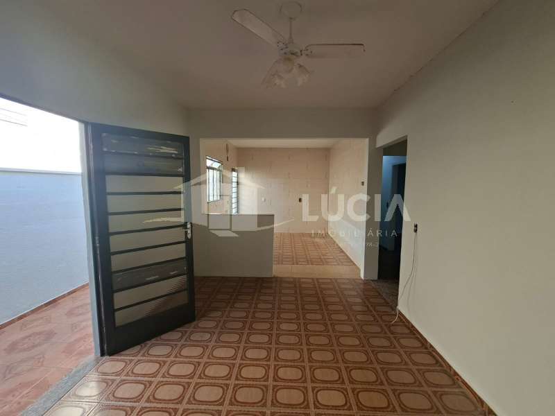 Casa à Aluguel no bairro Jardim Itamaraty em Jaú imagem 2