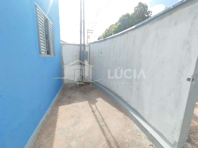 Casa à Aluguel no bairro Centro em Mineiros do Tietê imagem 0