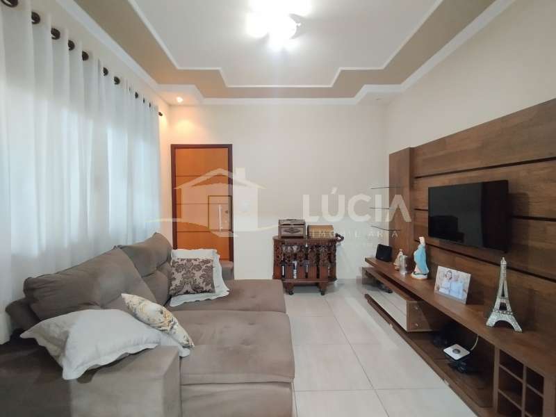 Casa à Venda no bairro Jardim Itamaraty em Jaú imagem 2