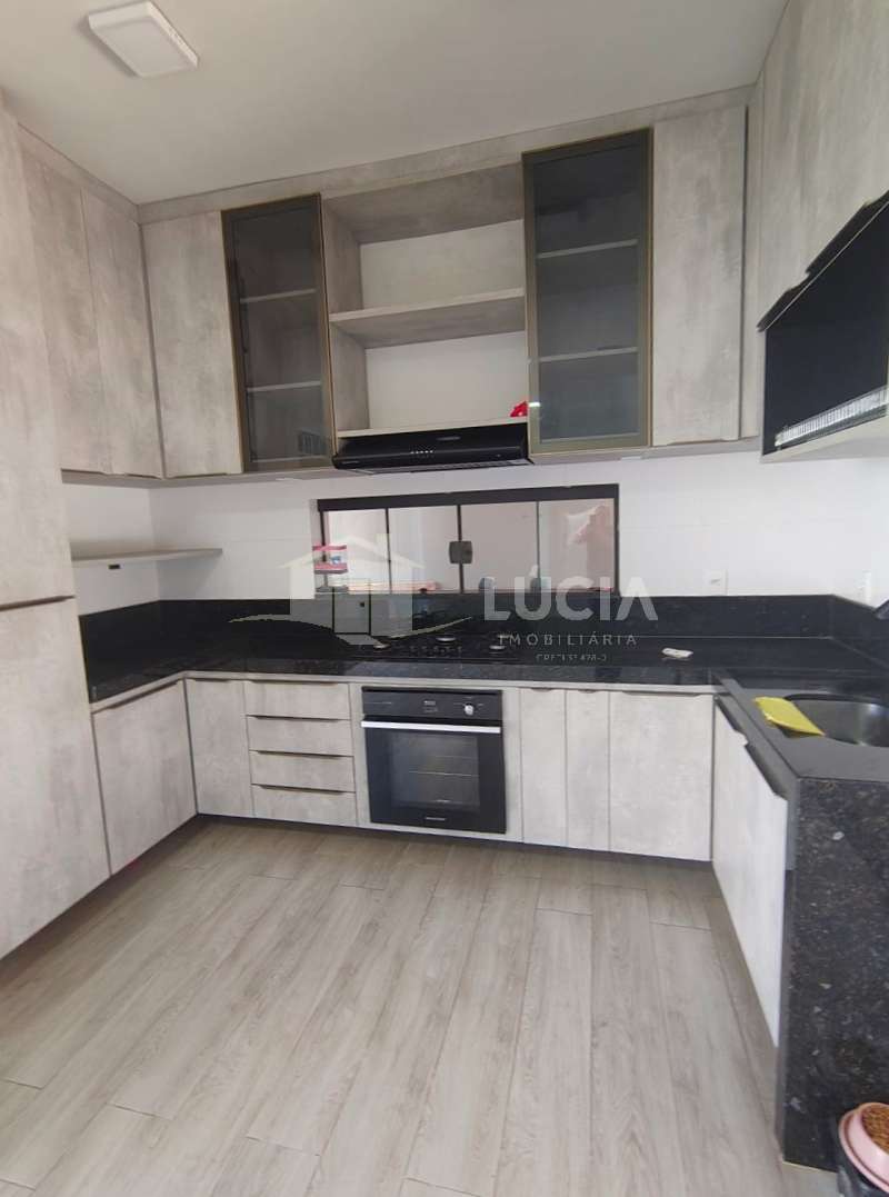 Casa à Venda no bairro Jardim Avatar em Bocaina imagem 4