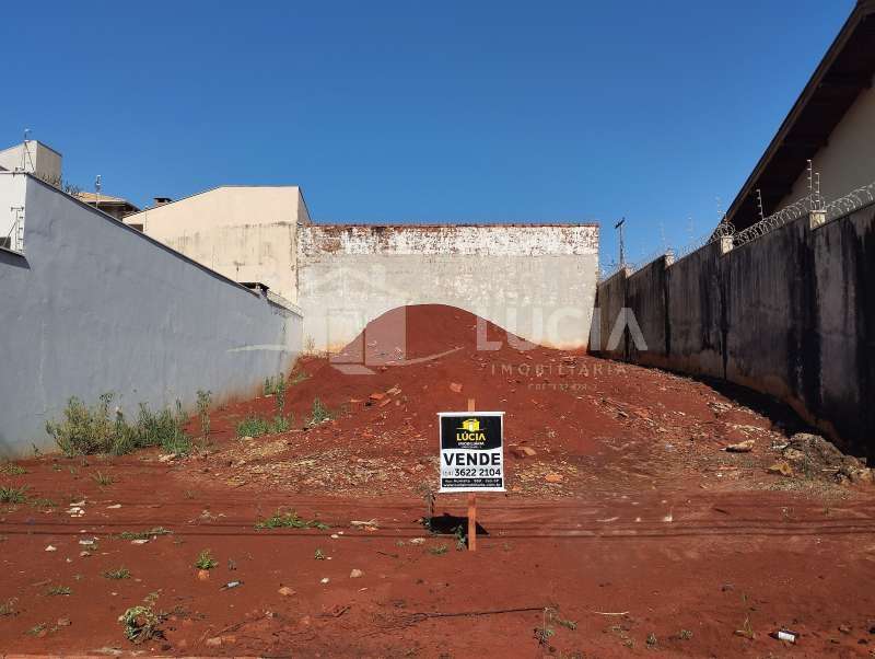 Terreno à Venda no bairro Jardim Antonina em Jaú imagem 1